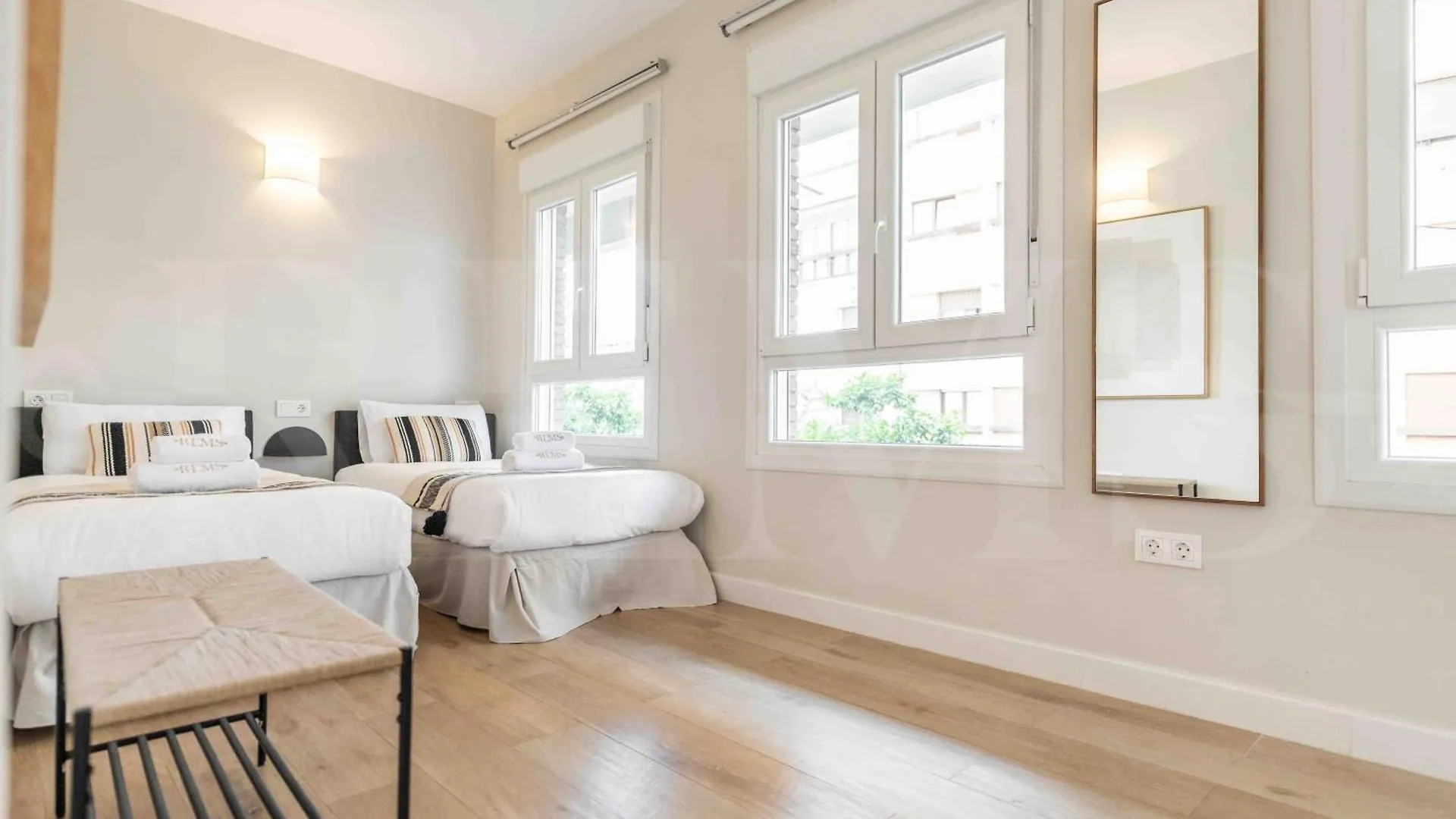 Spacious 3 Bedroom Apartment By Rems Malaga Spain